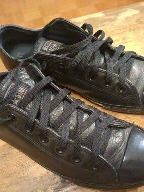 Converse Unisex Leather Black Low Top Shoes - Size 8 M, 9.5 W